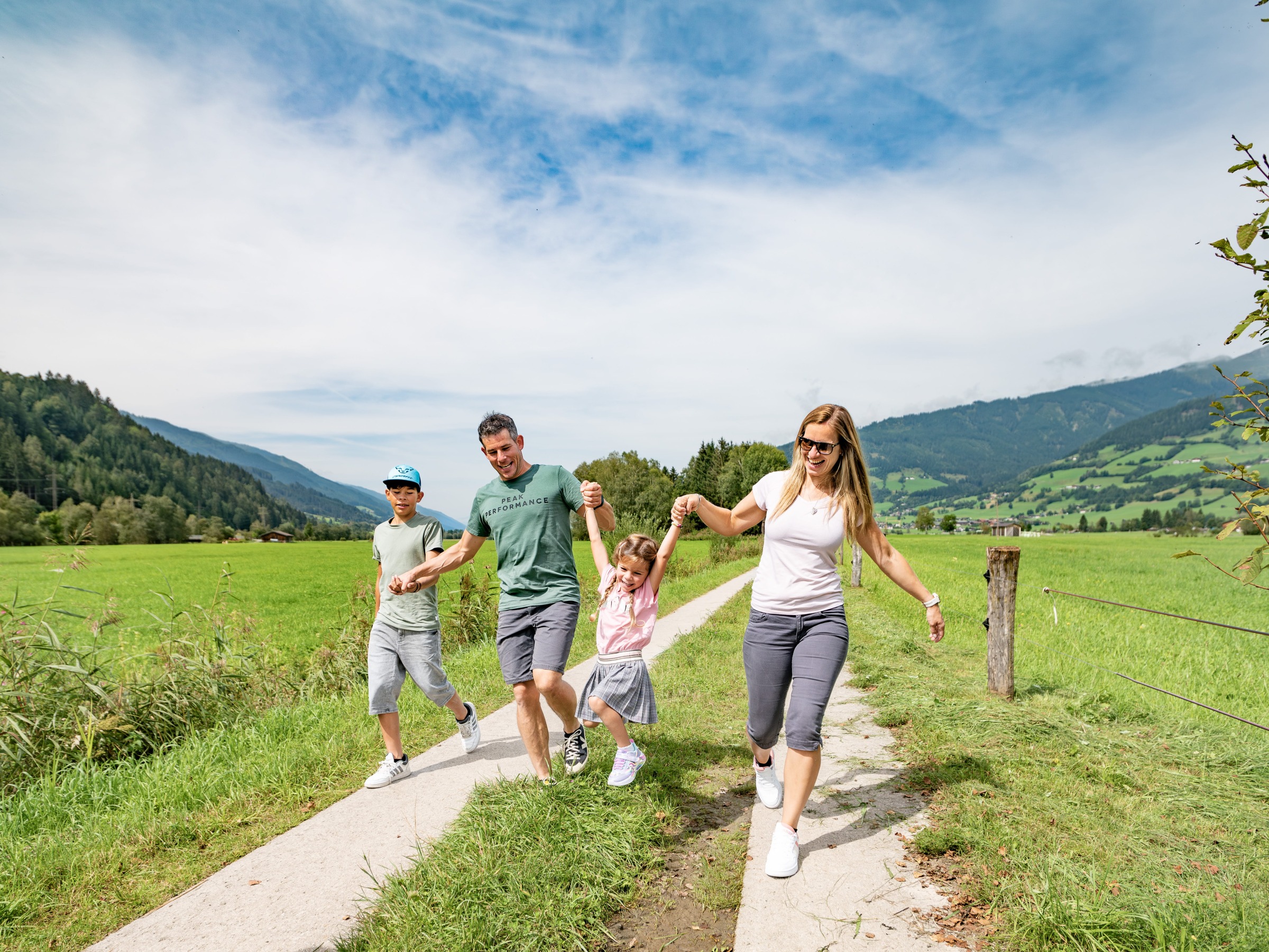 !!!Kinder bis 12 Jahre FREI!!! im Salzburger Land inkl. National Park Card und Großglockner Hochalpen Straße
